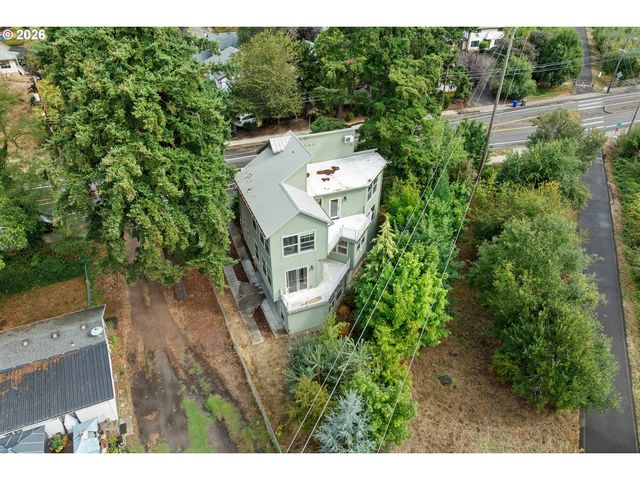 8780 Se FLAVEL St, Portland, OR 97266