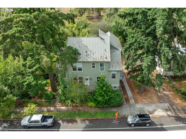 8780 Se FLAVEL St, Portland, OR 97266