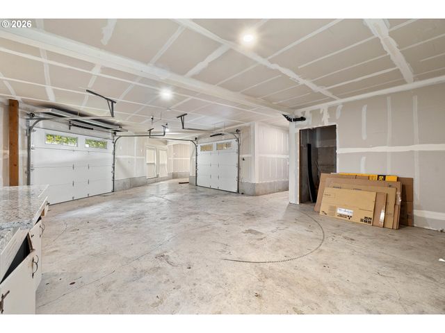 8780 Se FLAVEL St, Portland, OR 97266
