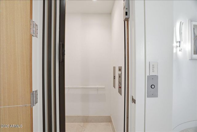 4550 E FOOTHILL Drive, Paradise Valley, AZ 85253