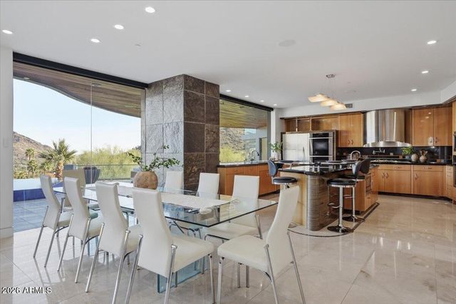 4550 E FOOTHILL Drive, Paradise Valley, AZ 85253