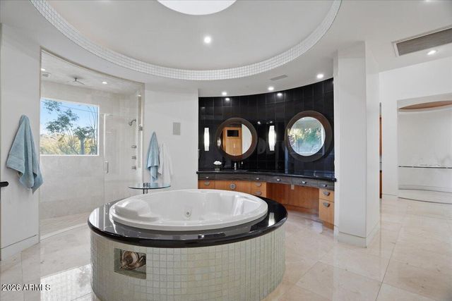 4550 E FOOTHILL Drive, Paradise Valley, AZ 85253