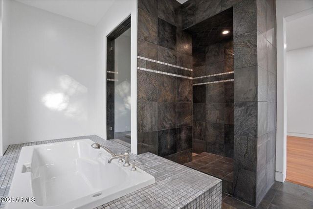 4550 E FOOTHILL Drive, Paradise Valley, AZ 85253