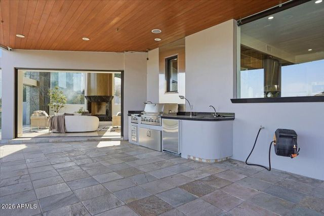 4550 E FOOTHILL Drive, Paradise Valley, AZ 85253