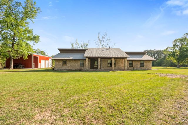 246 County Road 385 Road, Cleveland, TX 77328