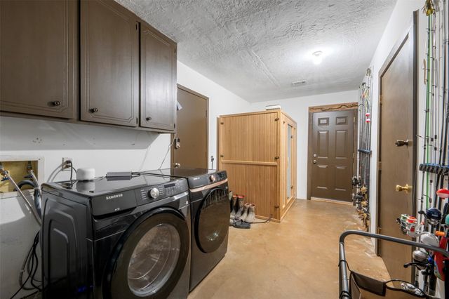 246 County Road 385 Road, Cleveland, TX 77328