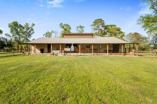 246 County Road 385 Road, Cleveland, TX 77328