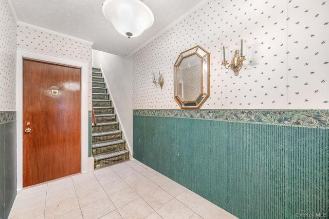 1918 Ditmars Boulevard, Astoria, NY 11105