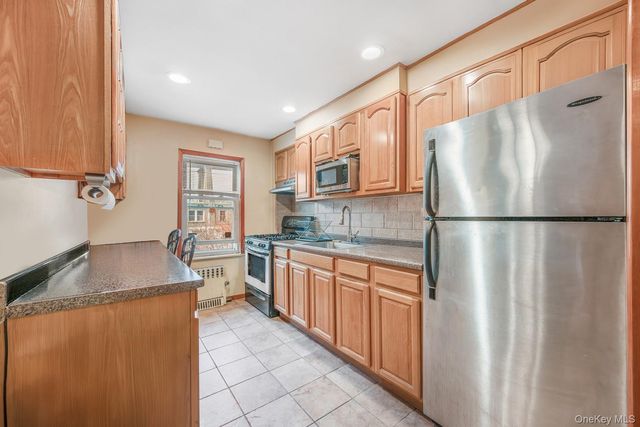 1918 Ditmars Boulevard, Astoria, NY 11105