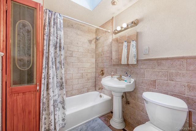 1918 Ditmars Boulevard, Astoria, NY 11105