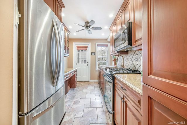 1918 Ditmars Boulevard, Astoria, NY 11105