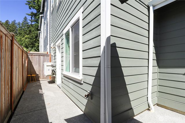 2729 Welcome Lane NW, Bainbridge Island, WA 98110