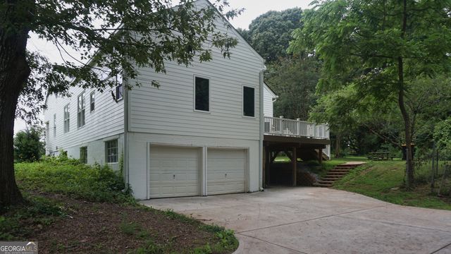 592 Fayetteville Road, Fairburn, GA 30213
