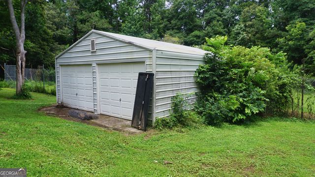 592 Fayetteville Road, Fairburn, GA 30213