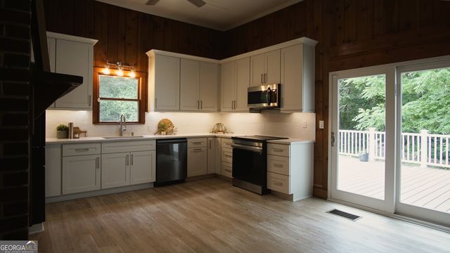 592 Fayetteville Road, Fairburn, GA 30213