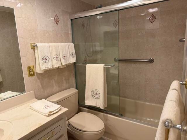 2026 Oakridge D, Deerfield Beach, FL 33442