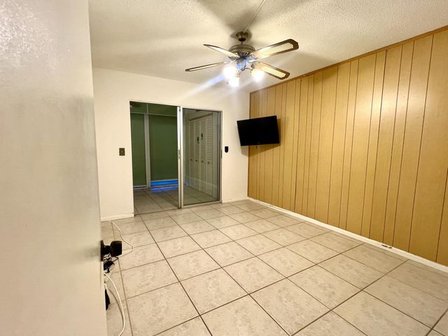 2026 Oakridge D, Deerfield Beach, FL 33442