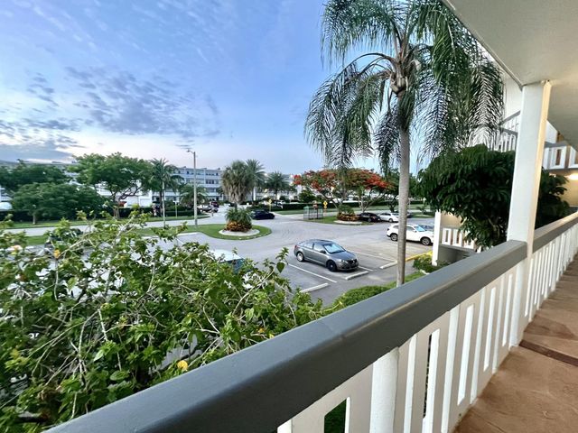 2026 Oakridge D, Deerfield Beach, FL 33442