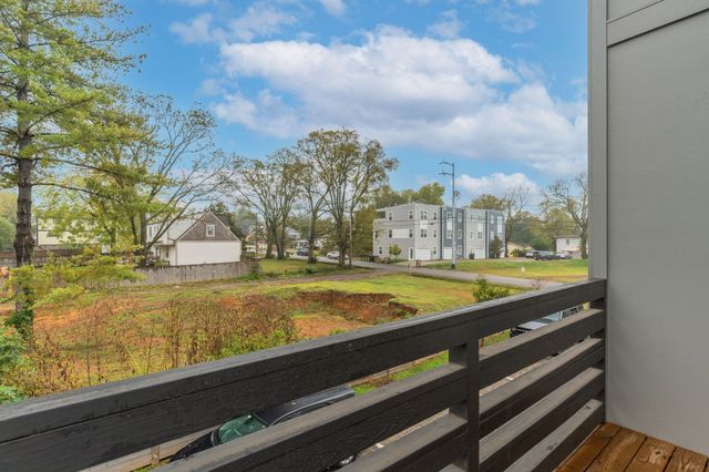 109E Duke St, Nashville, TN 37207