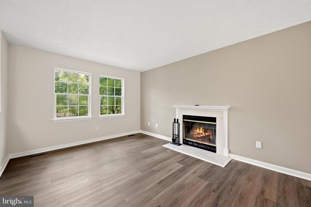 286 OREGON HOLLOW RD, Linden, VA 22642