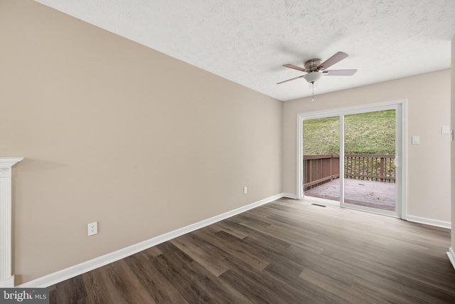 286 OREGON HOLLOW RD, Linden, VA 22642