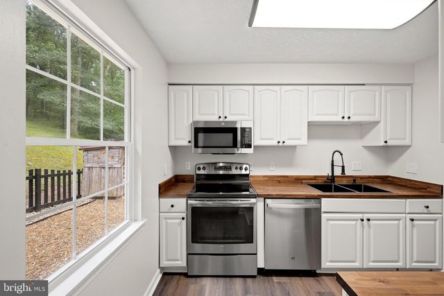286 OREGON HOLLOW RD, Linden, VA 22642