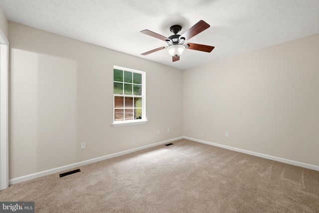 286 OREGON HOLLOW RD, Linden, VA 22642