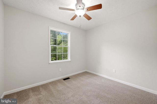 286 OREGON HOLLOW RD, Linden, VA 22642