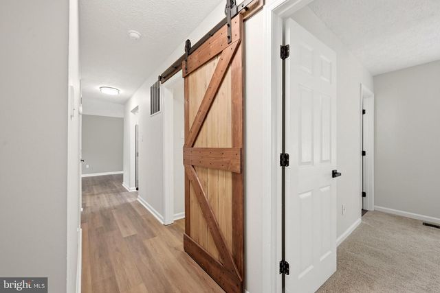 286 OREGON HOLLOW RD, Linden, VA 22642