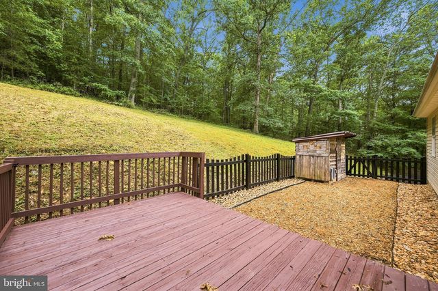 286 OREGON HOLLOW RD, Linden, VA 22642