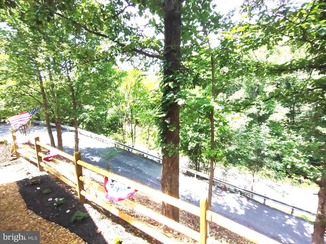 286 OREGON HOLLOW RD, Linden, VA 22642