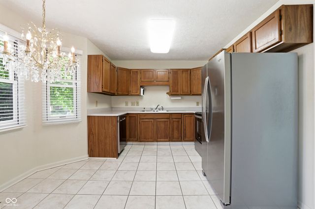 5201 Greenwillow Road, Indianapolis, IN 46226