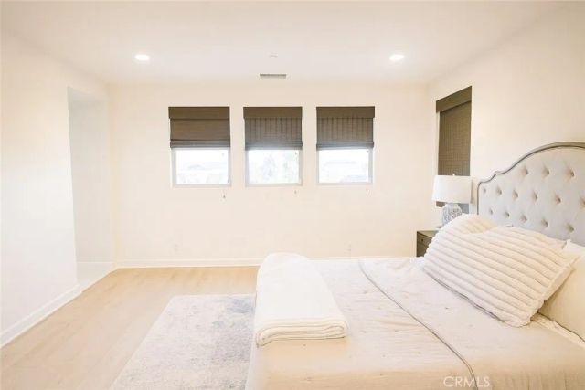 279 Barnes, Tustin, CA 92782