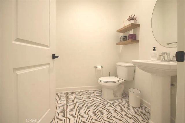 279 Barnes, Tustin, CA 92782