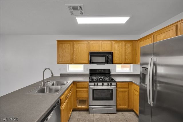 6889 Graceful Cloud Avenue, Henderson, NV 89011