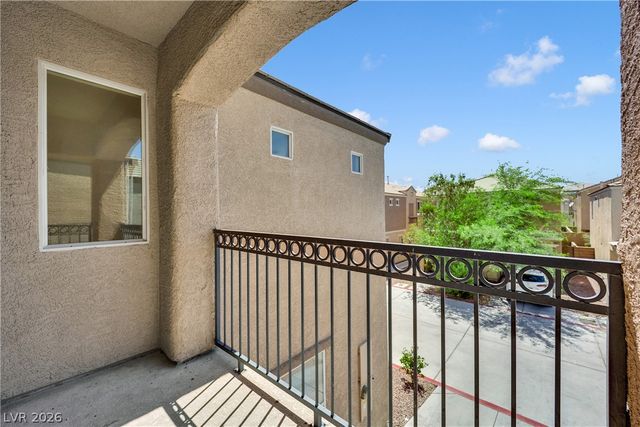 6889 Graceful Cloud Avenue, Henderson, NV 89011