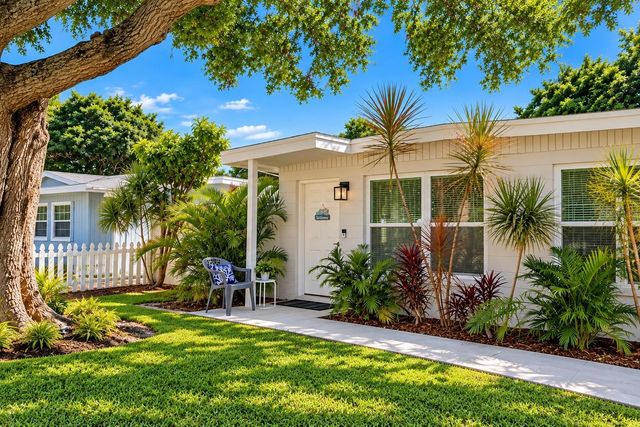 8514 93RD AVENUE, Seminole, FL 33777