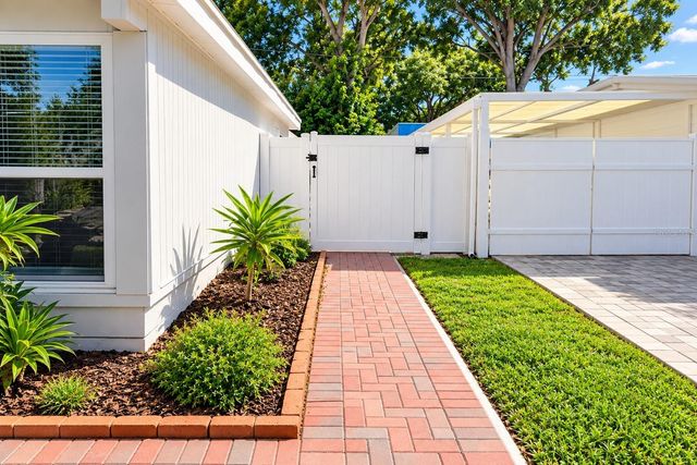 8514 93RD AVENUE, Seminole, FL 33777