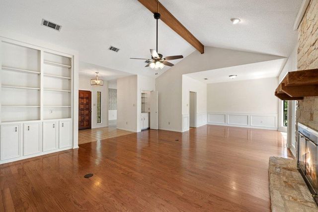 110 Blue Jay DR, Lakeway, TX 78734