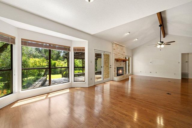 110 Blue Jay DR, Lakeway, TX 78734