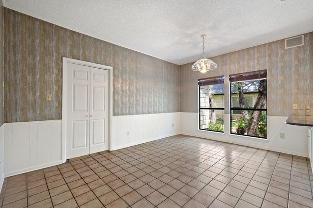 110 Blue Jay DR, Lakeway, TX 78734