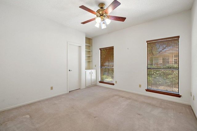 110 Blue Jay DR, Lakeway, TX 78734