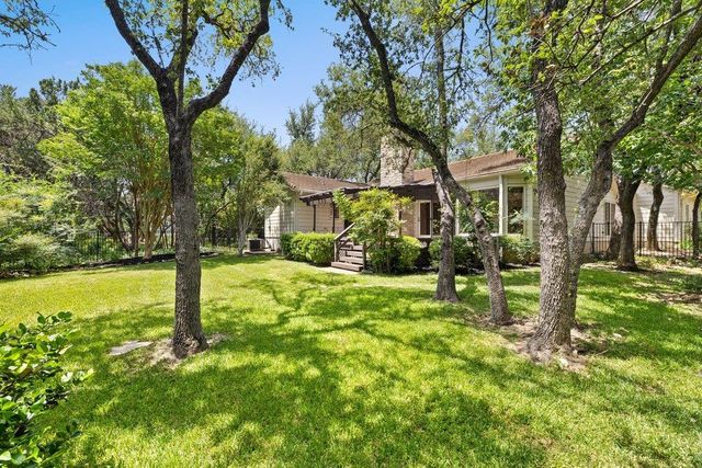110 Blue Jay DR, Lakeway, TX 78734