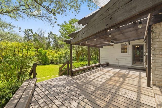 110 Blue Jay DR, Lakeway, TX 78734