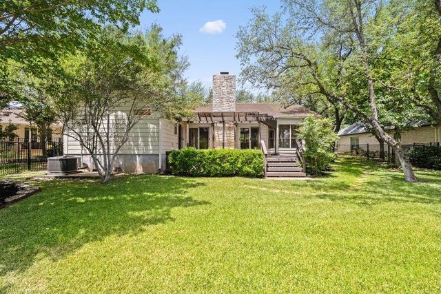 110 Blue Jay DR, Lakeway, TX 78734