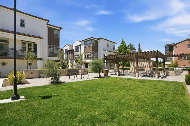 2330 Rock Street, Mountain View, CA 94043