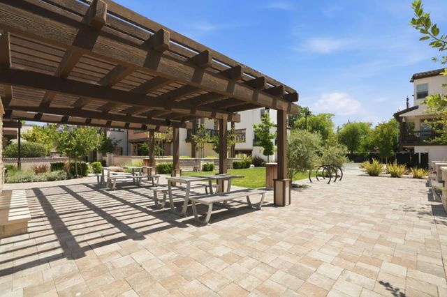 2330 Rock Street, Mountain View, CA 94043