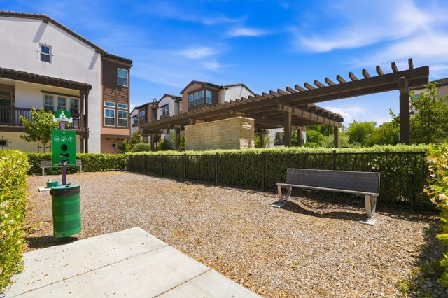 2330 Rock Street, Mountain View, CA 94043