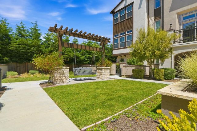 2330 Rock Street, Mountain View, CA 94043