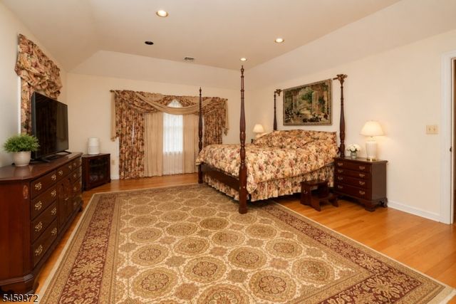 19 Westover Rd, Verona Twp., NJ 07044
